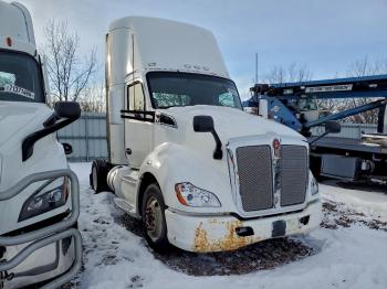  Salvage Kenworth Constructi
