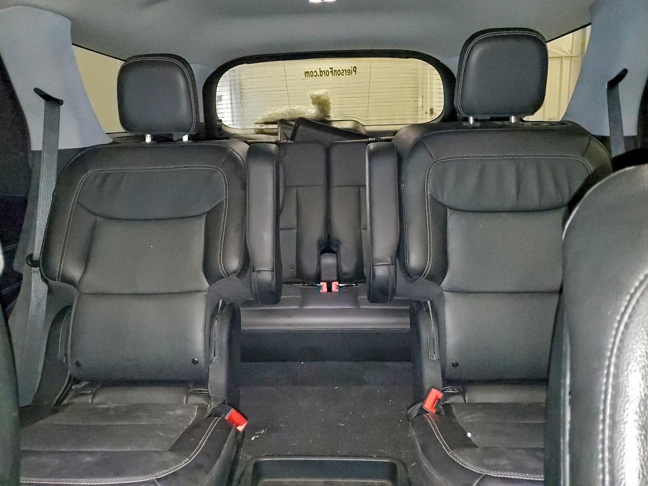 Ford Explorer Limited Image 10