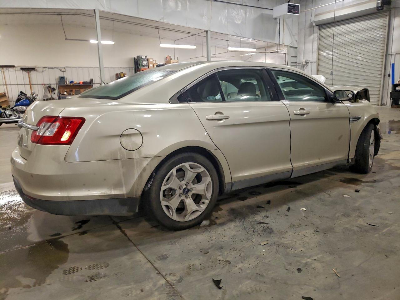 Ford Taurus Sel Image 2