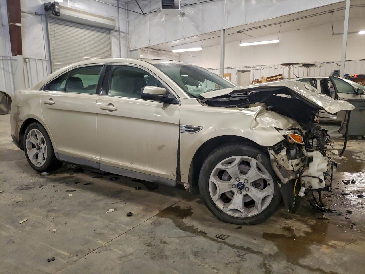 Ford Taurus Sel Image 3