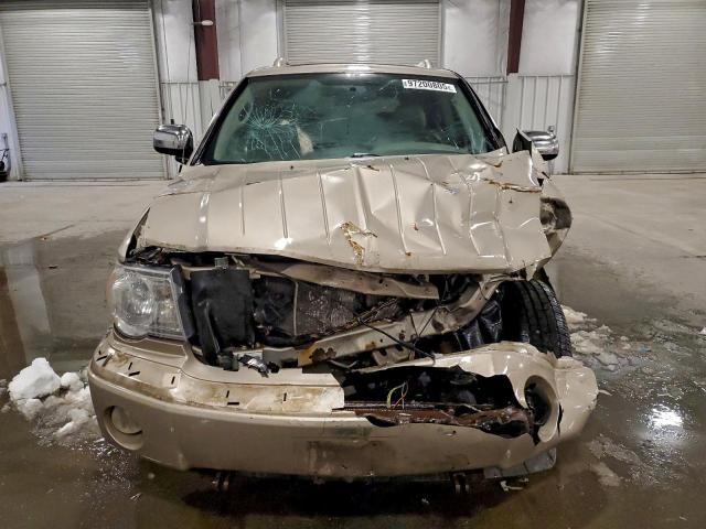 Chrysler Aspen Limited Image 10