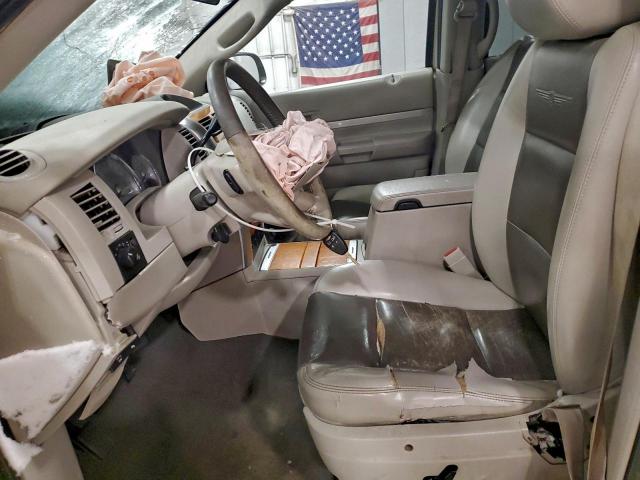 Chrysler Aspen Limited Image 9