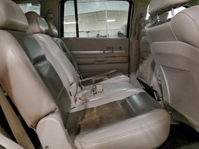 Chrysler Aspen Limited Image 4