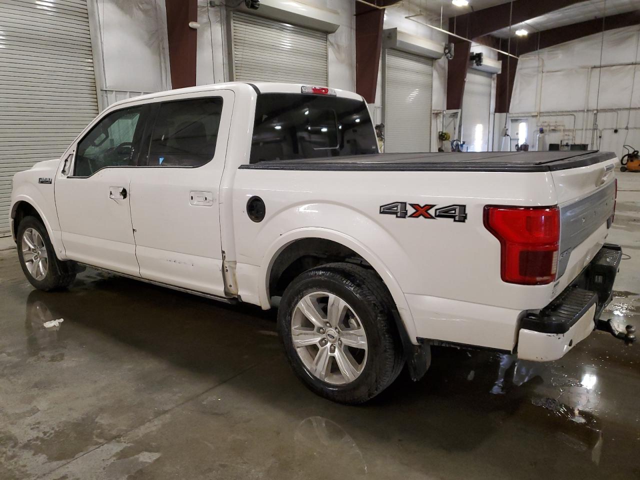 Ford F-150 Supercrew Image 6