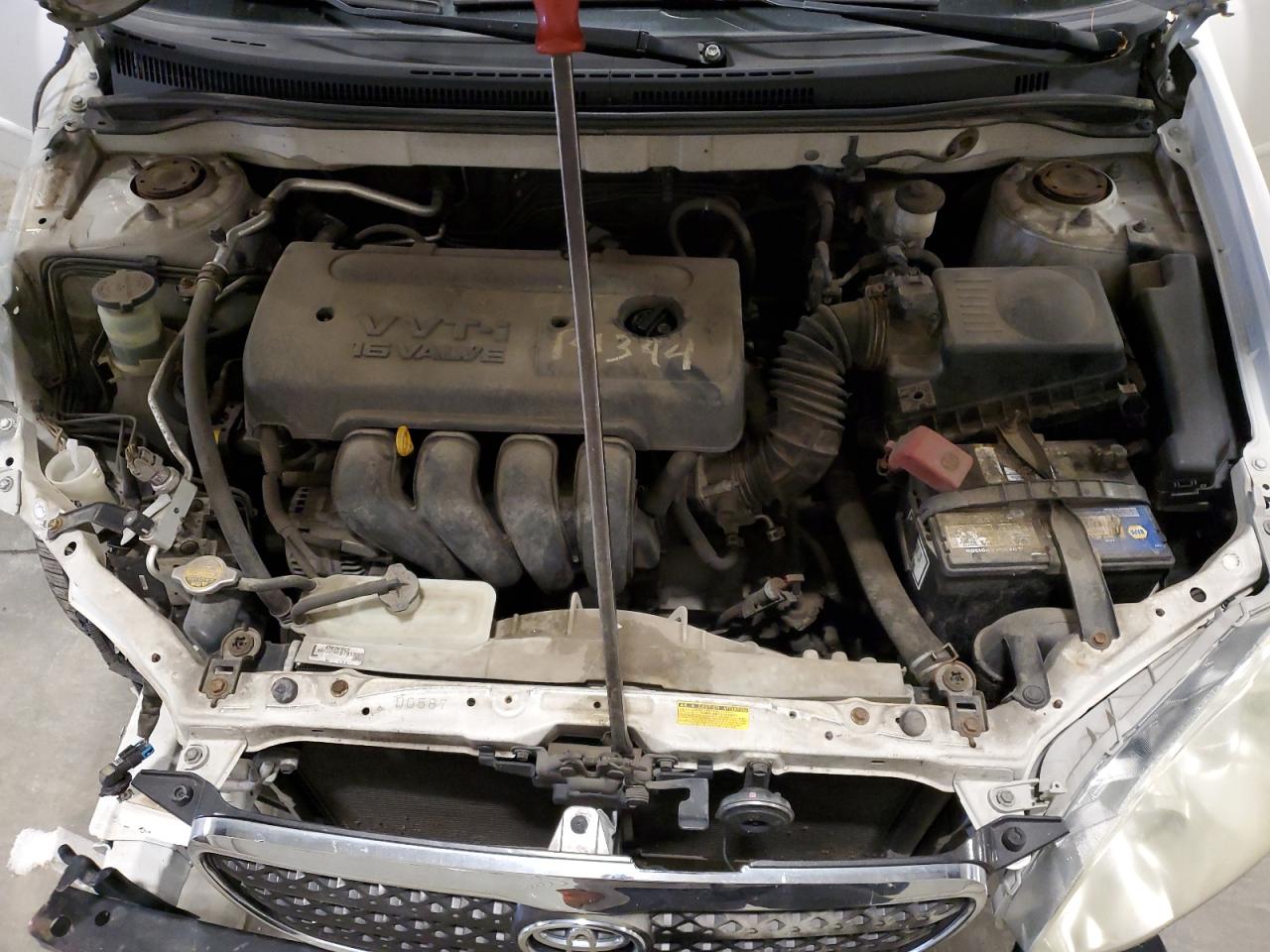 Toyota Corolla Ce Image 9