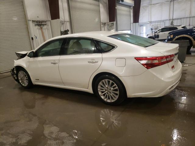 Toyota Avalon Hybrid Image 3
