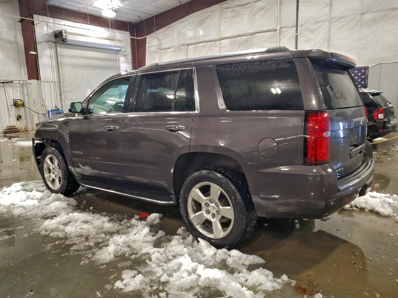 Chevrolet Tahoe K1500 Premier Image 2