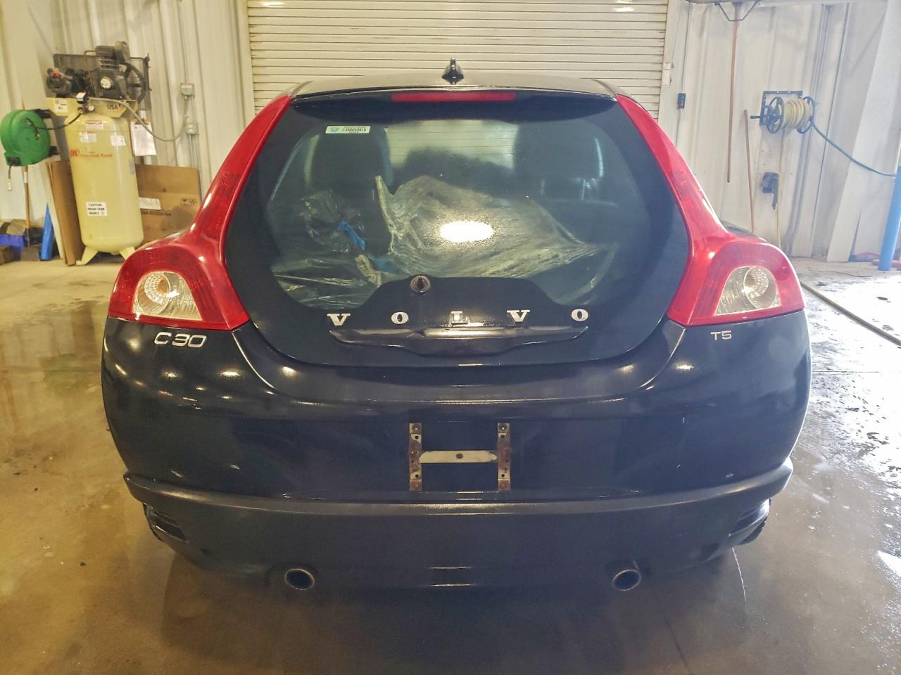 Volvo C30 T5 Image 3