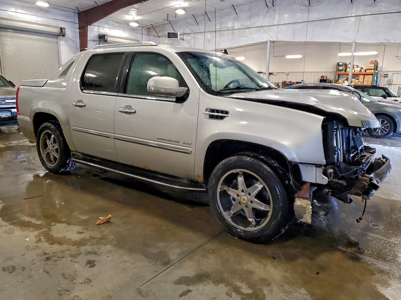 Cadillac Escalade Ext Luxury Image 2