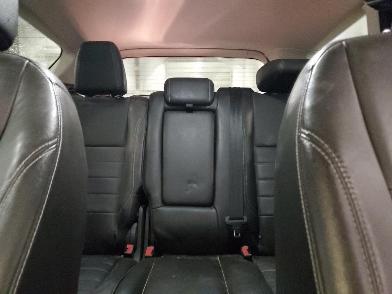 Ford Escape Titanium Image 12