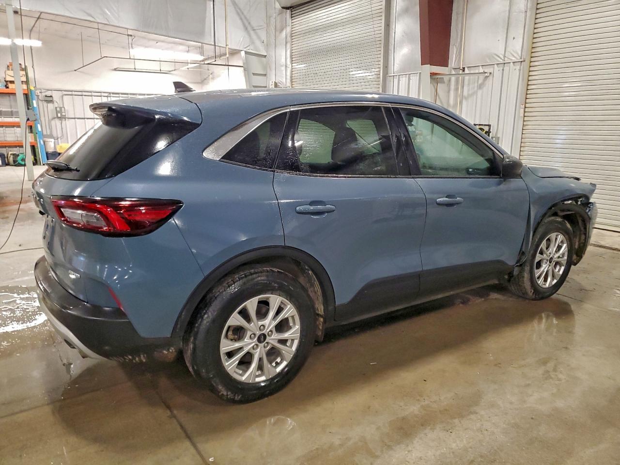 Ford Escape Active Image 4