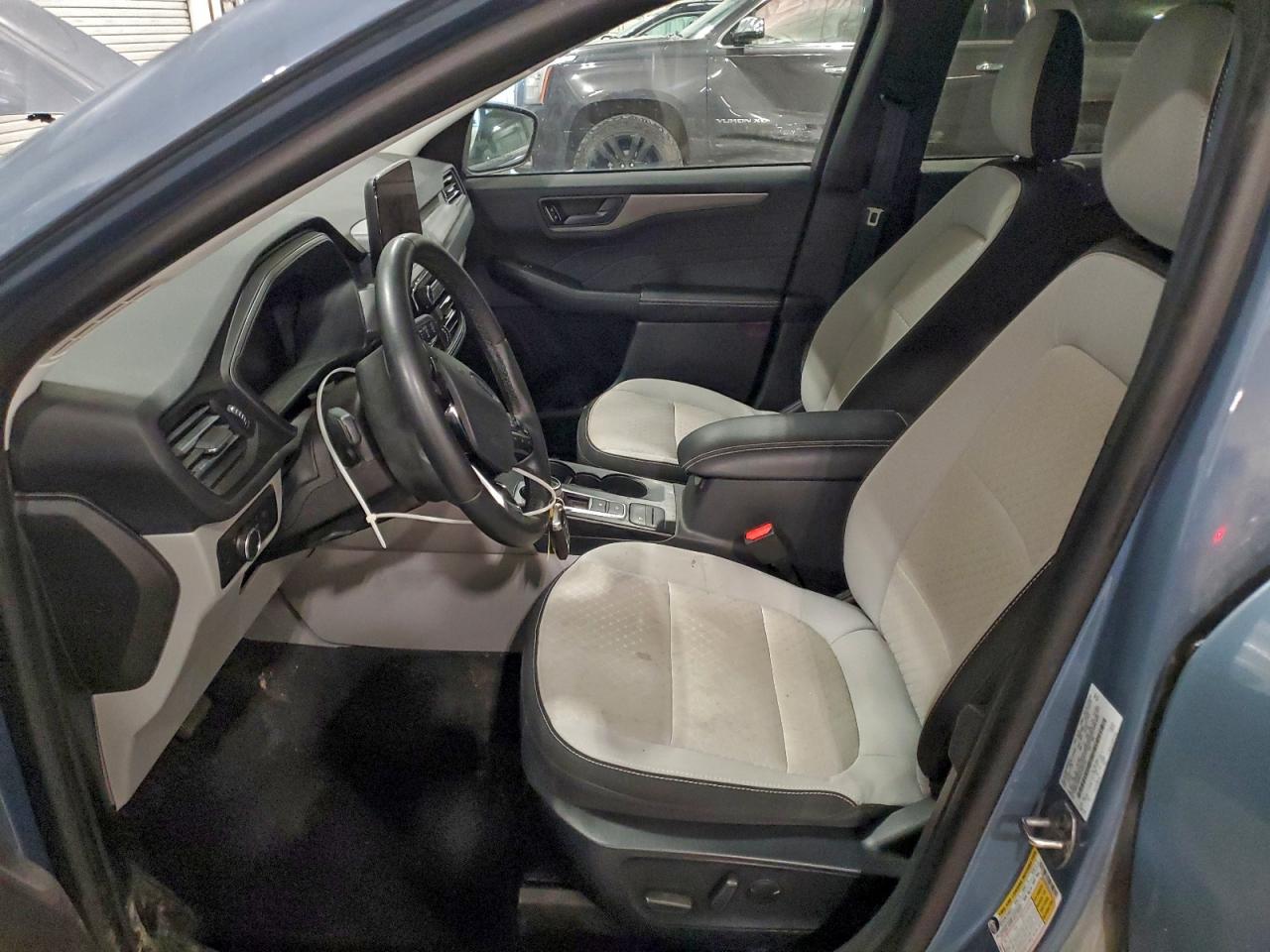 Ford Escape Active Image 9