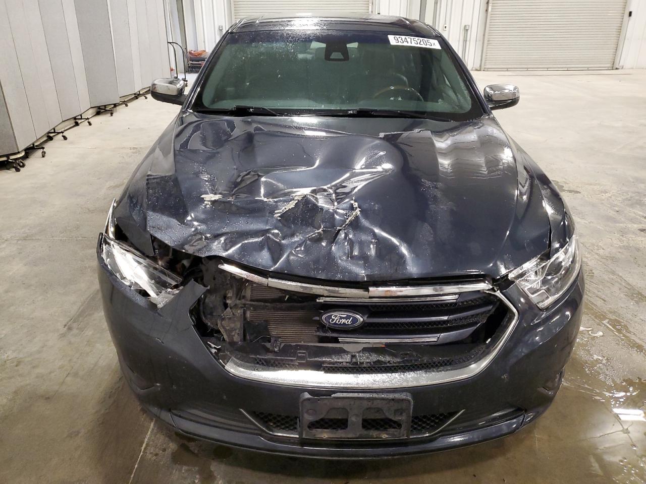 Ford Taurus Limited Image 7