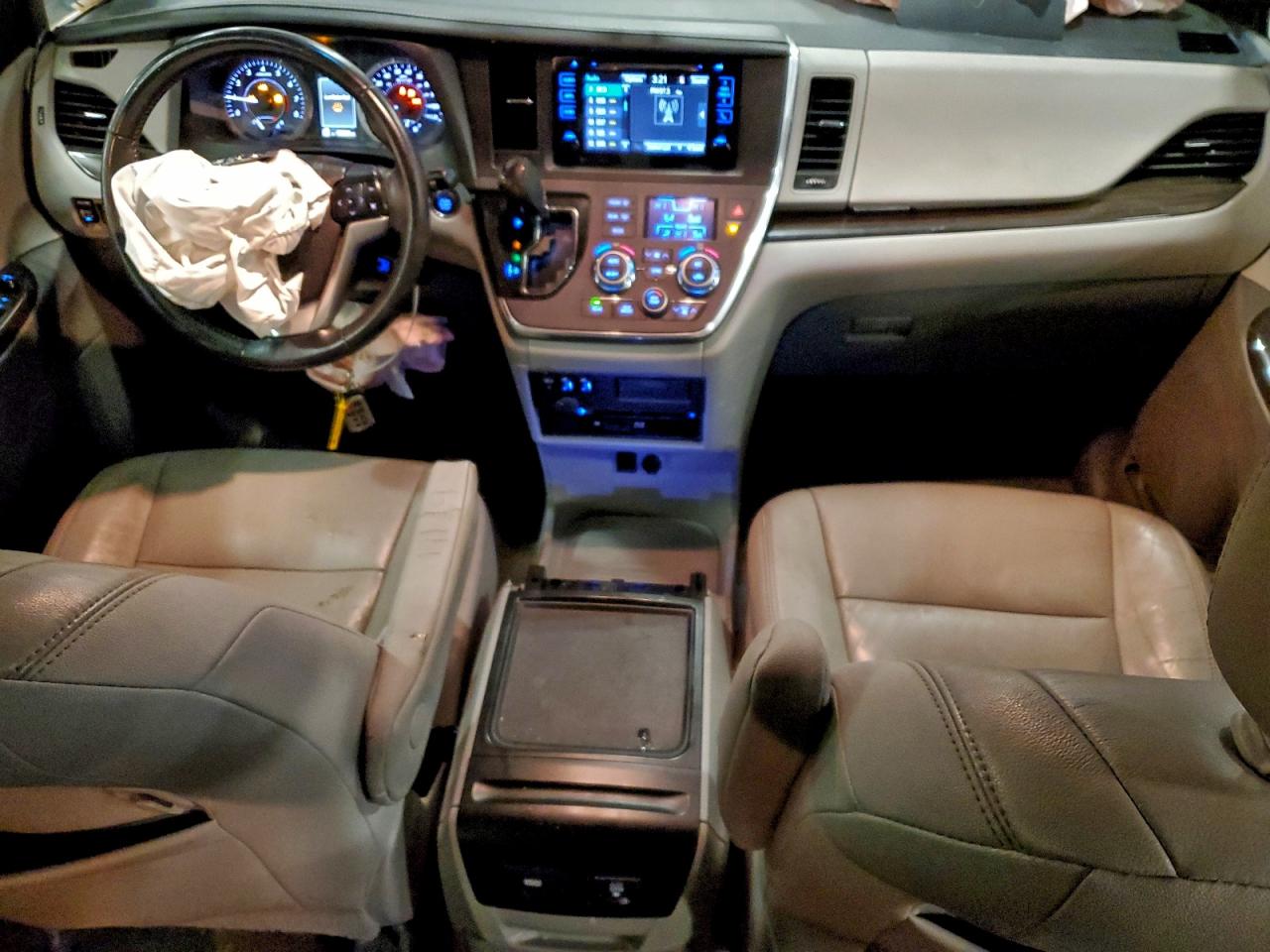 Toyota Sienna Xle Image 14