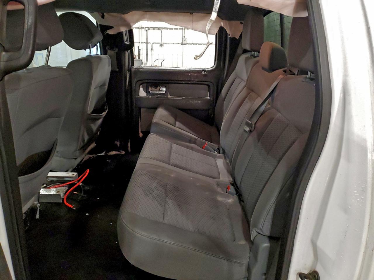 Ford F-150 Supercrew Image 8