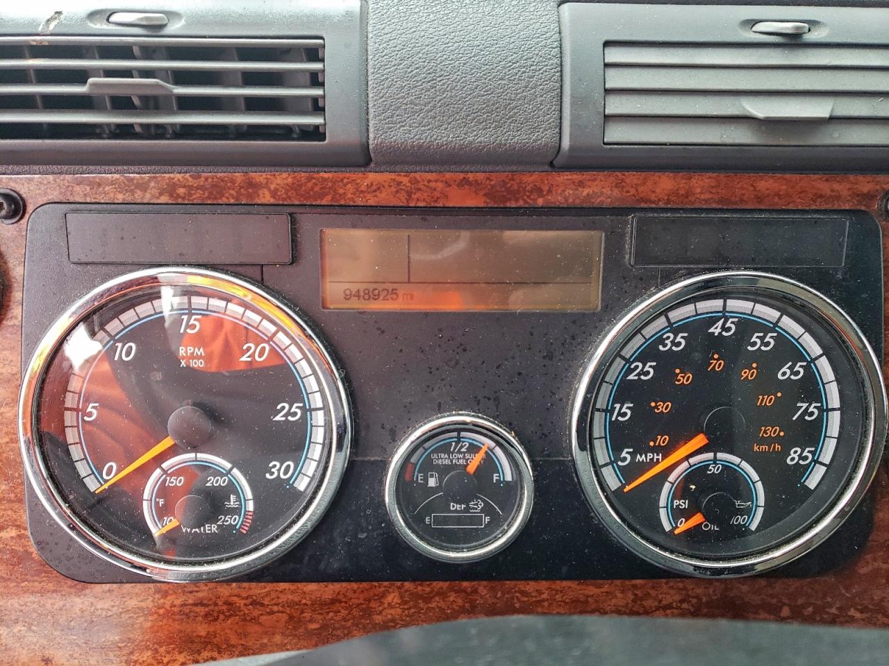 Freightliner Cascadia 1 Image 6