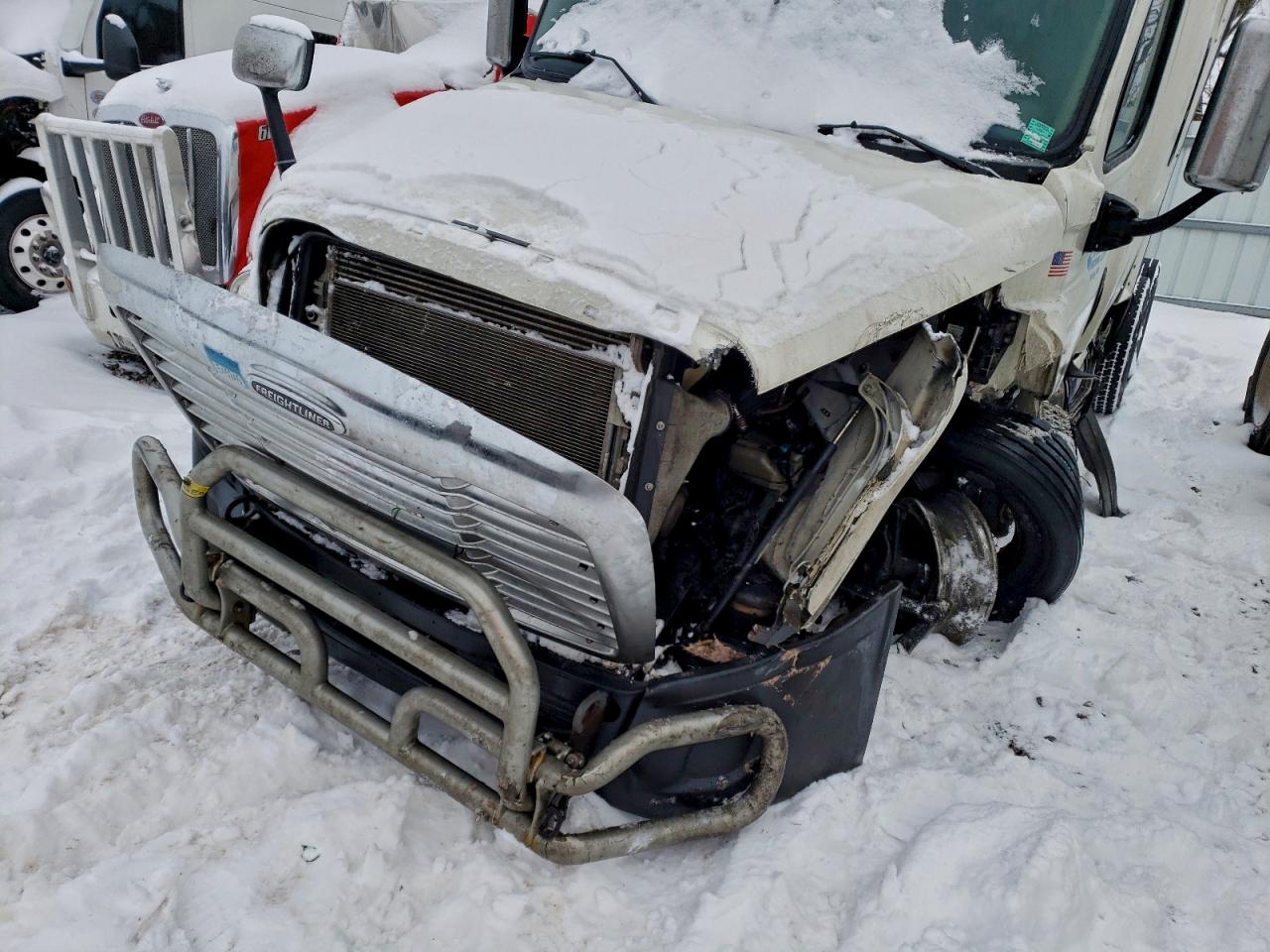 Freightliner Cascadia 1 Image 10