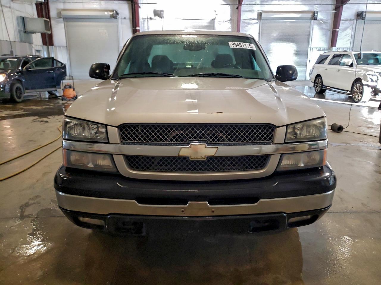Chevrolet Silverado K1500 Image 6