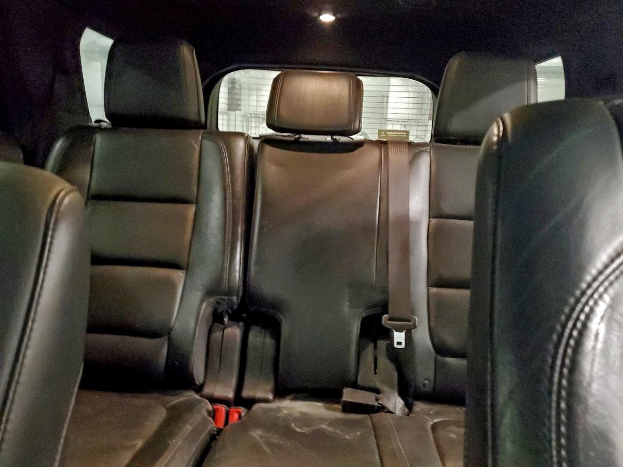 Ford Explorer Xlt Image 6