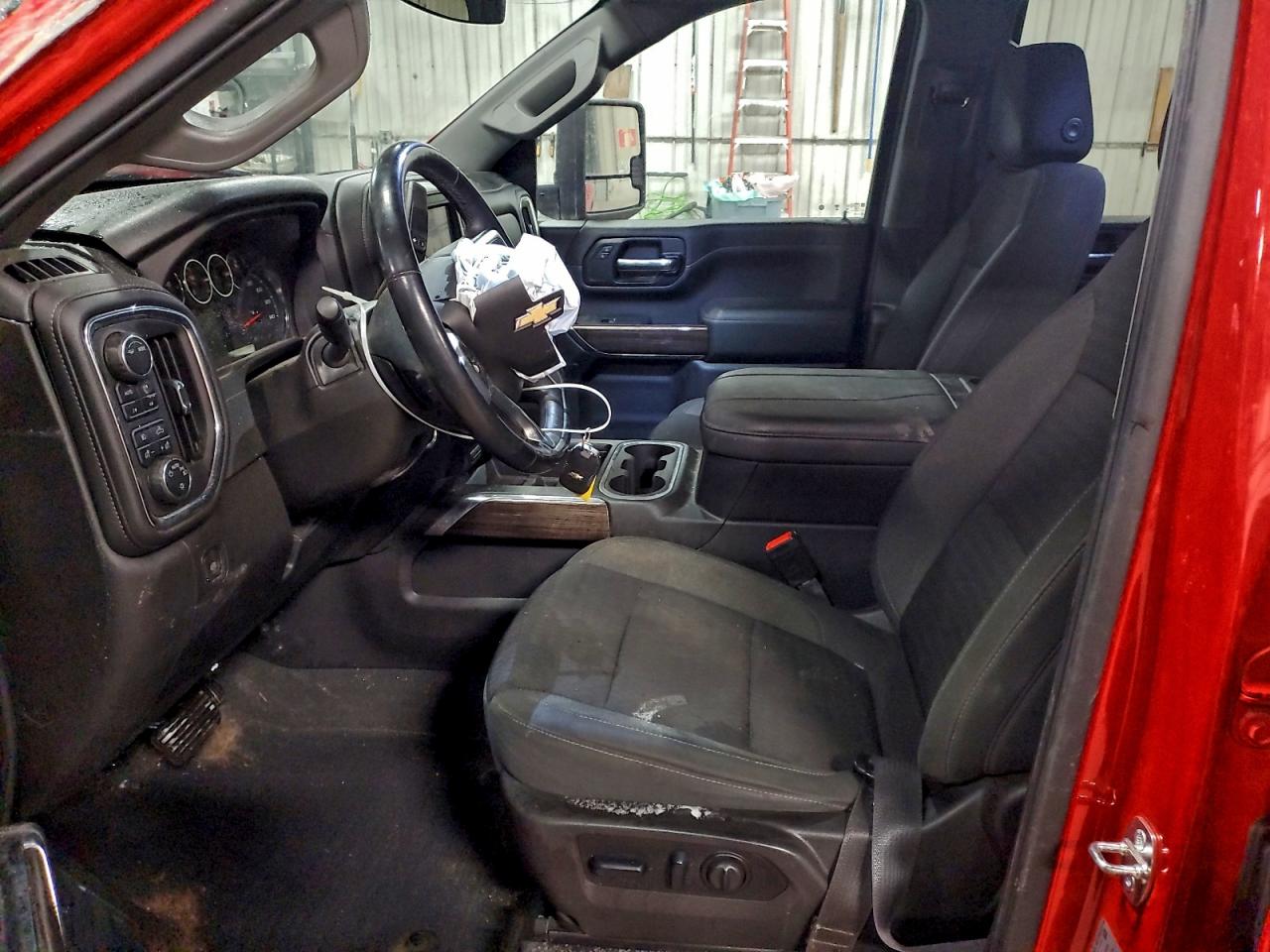 Chevrolet Silverado K3500 Lt Image 6