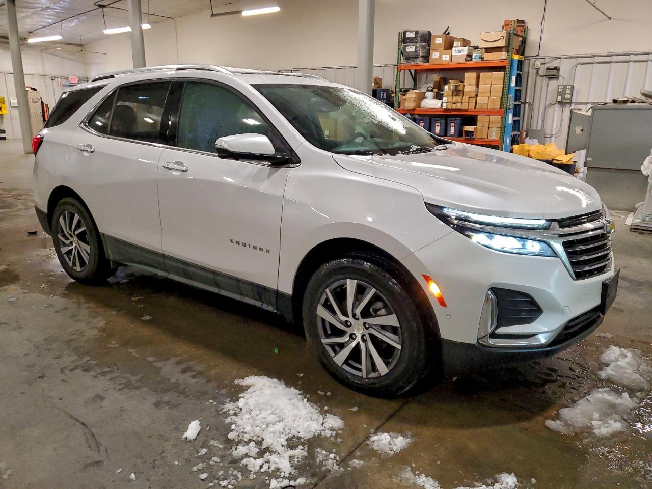 Chevrolet Equinox Premier Image 3