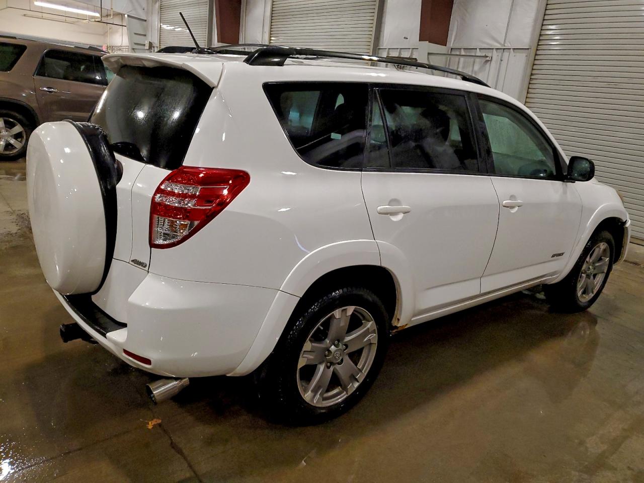Toyota RAV4 Sport Image 11