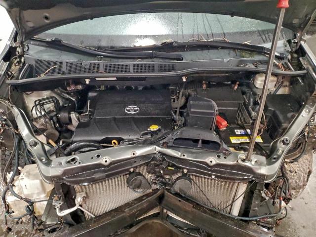 Toyota Sienna Xle Image 10