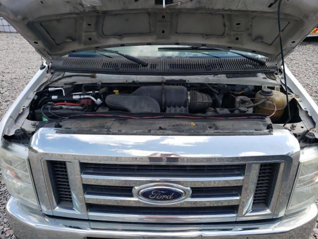 Ford Econoline E350 Super Duty Cutaway Van Image 11