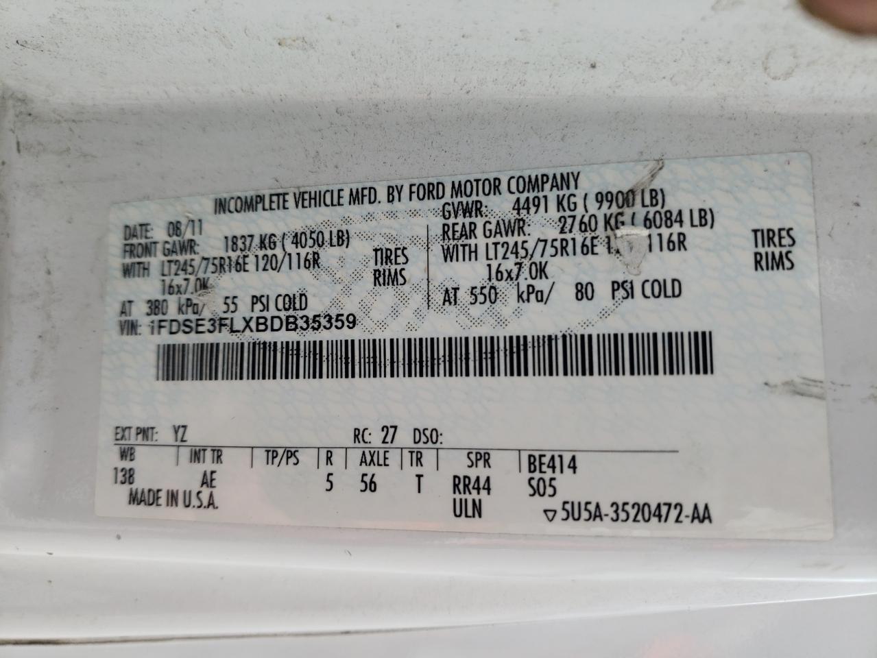 Ford Econoline E350 Super Duty Cutaway Van Image 12