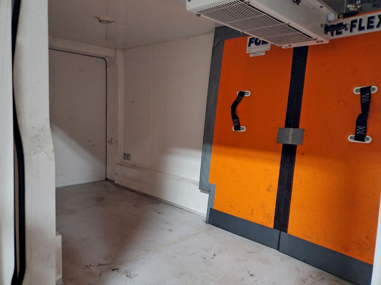 Ford Transit T-350 Image 10