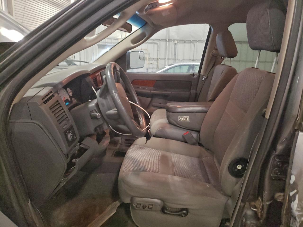 Dodge Ram 2500 Image 9