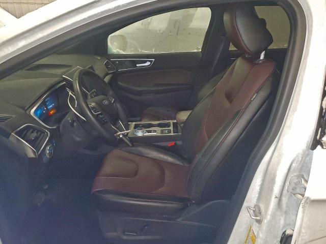 Ford Edge Titanium Image 2