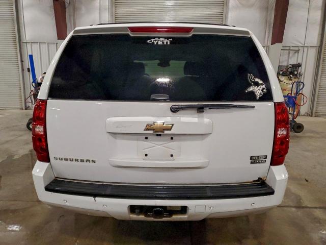 Chevrolet Suburban K1500 Image 8