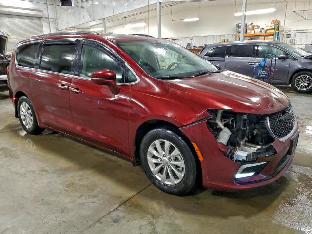 Chrysler Pacifica Touring L Image 6