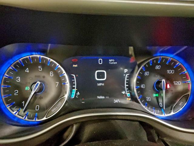 Chrysler Pacifica Touring L Image 9