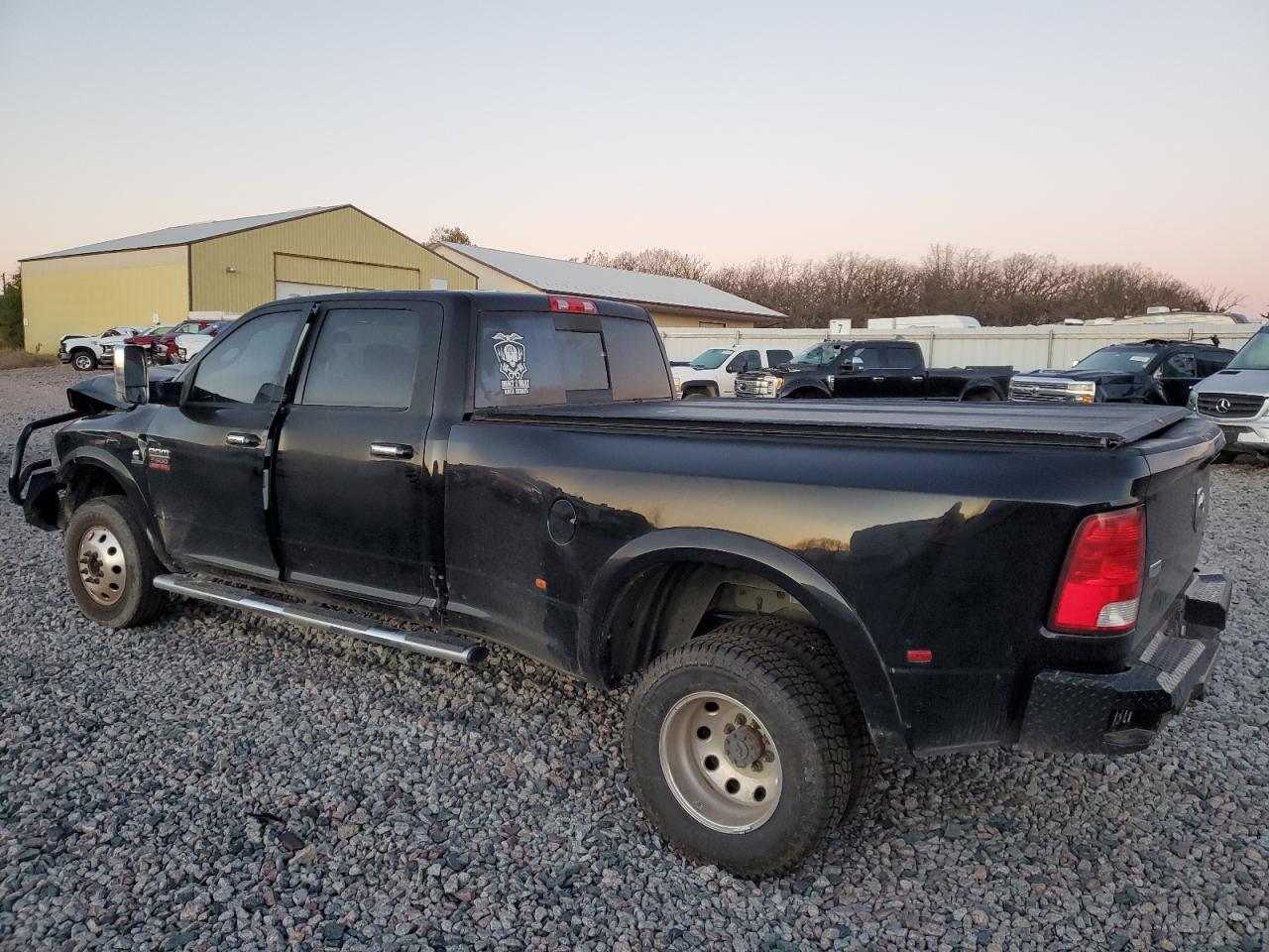 Dodge Ram 3500 Laramie Image 5