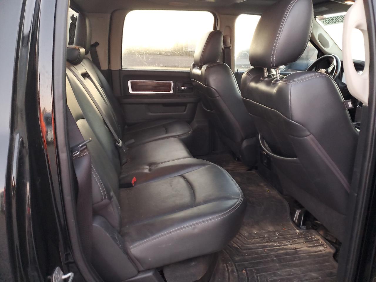 Dodge Ram 3500 Laramie Image 7