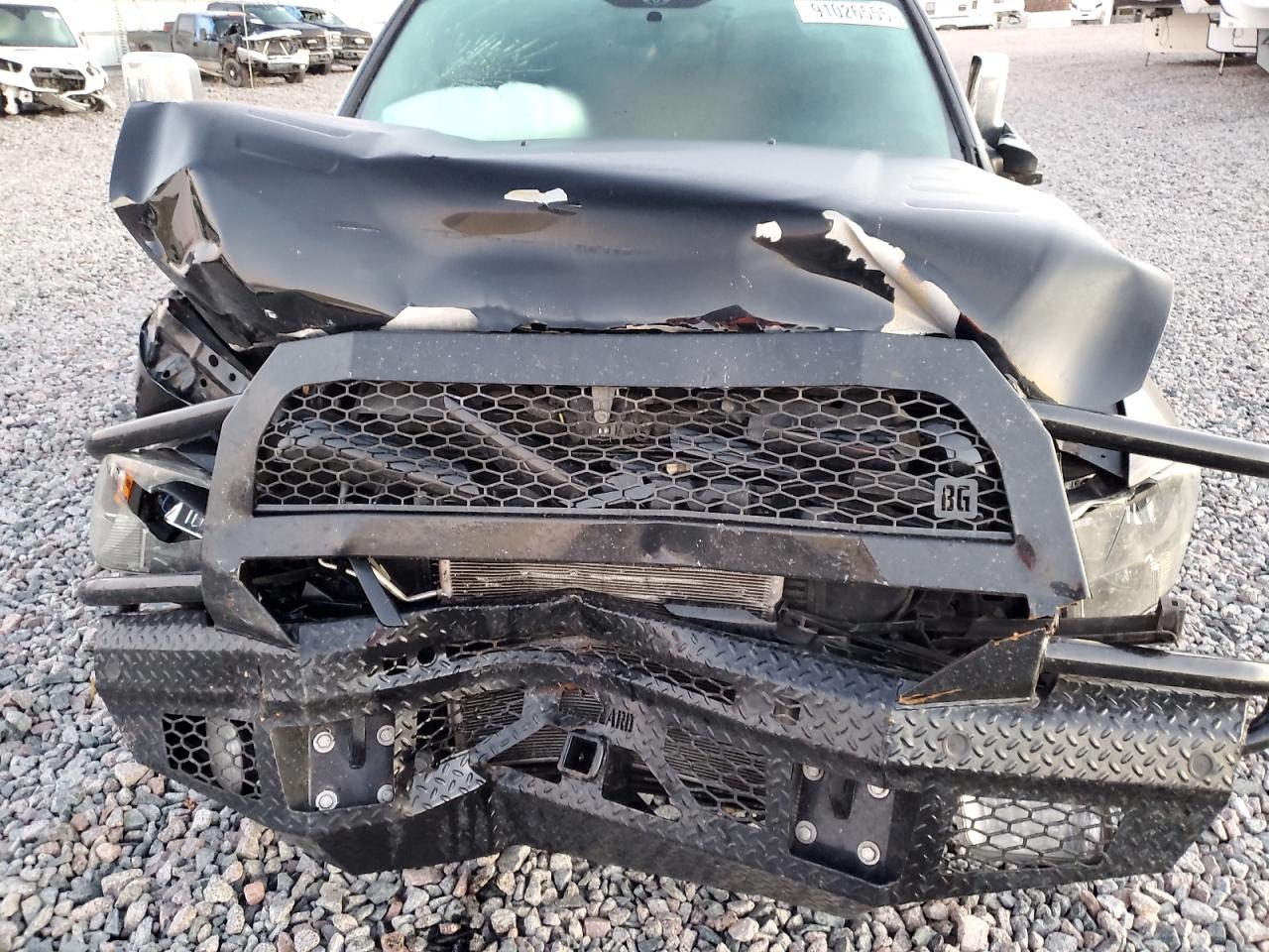 Dodge Ram 3500 Laramie Image 11