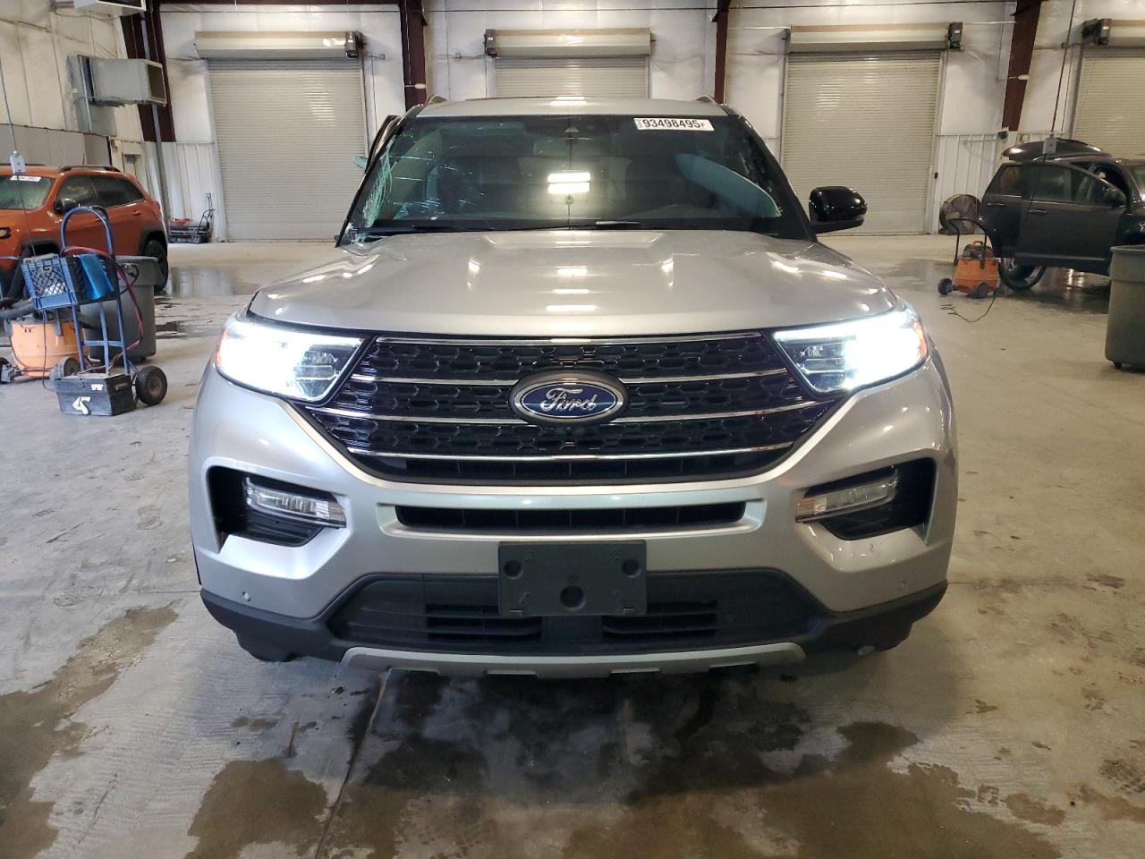 Ford Explorer Xlt Image 7