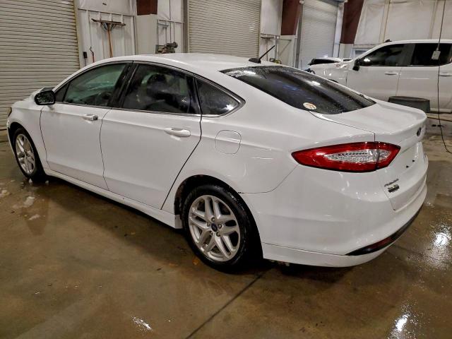 Ford Fusion Se Image 4