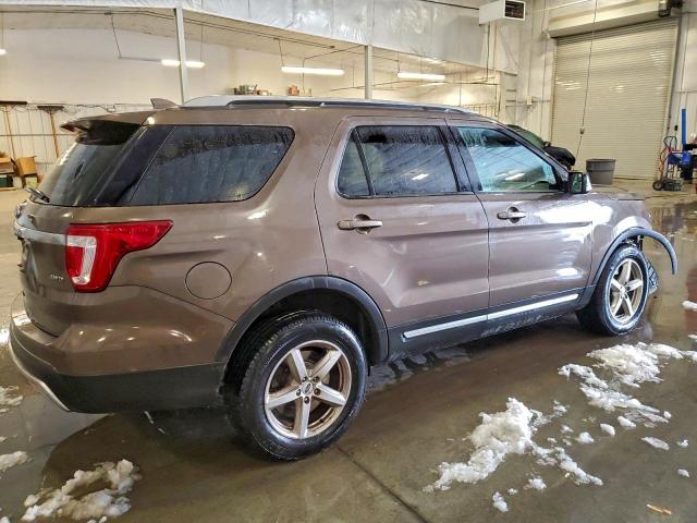 Ford Explorer Xlt Image 3