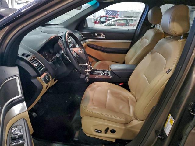 Ford Explorer Xlt Image 8