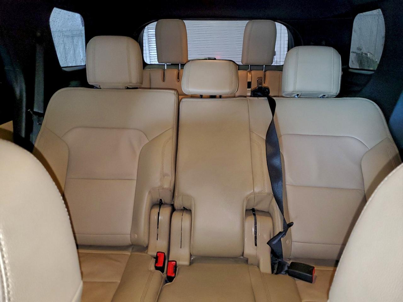 Ford Explorer Xlt Image 11