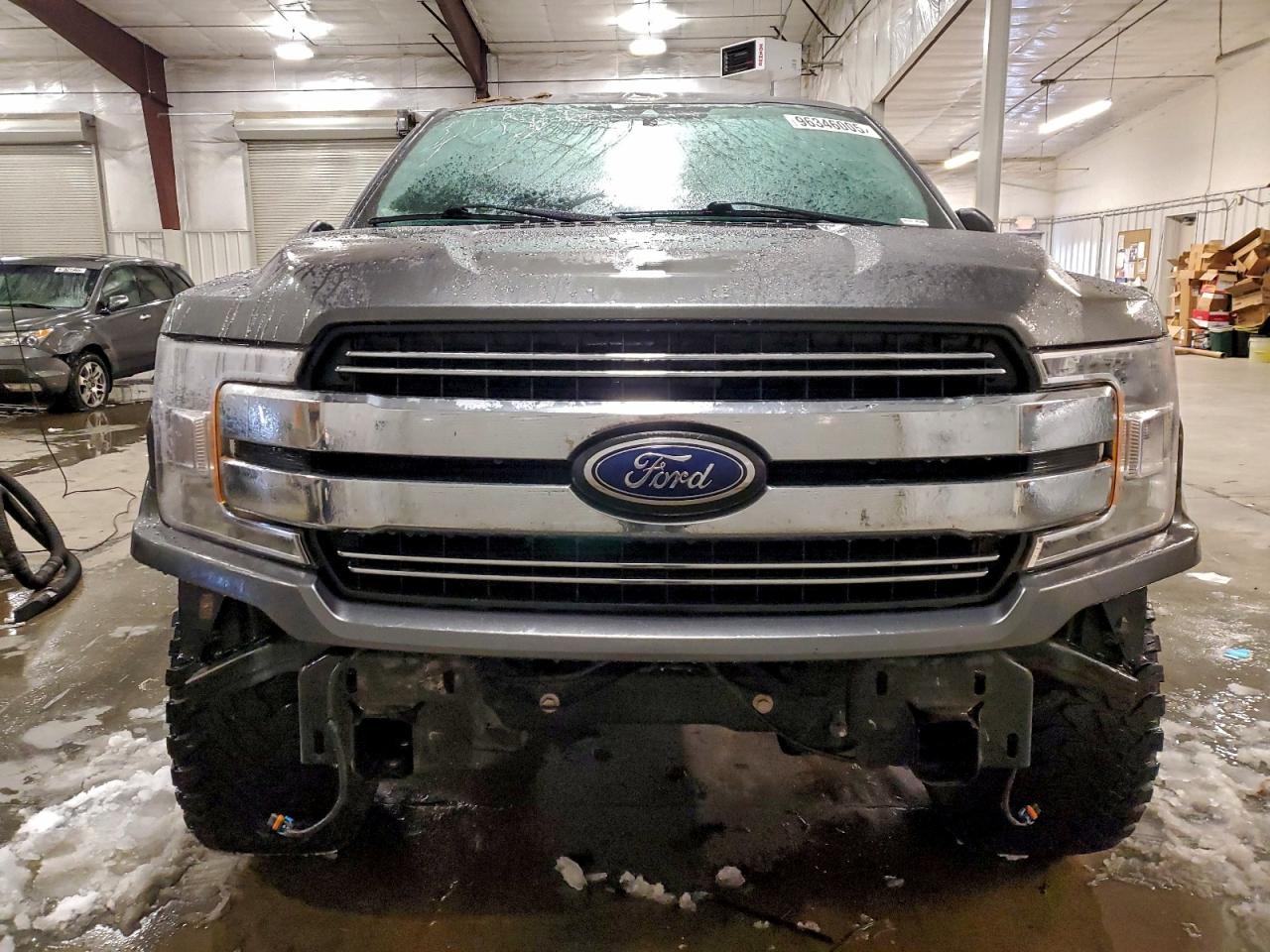 Ford F-150 Supercrew Image 5