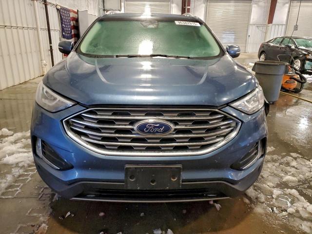 Ford Edge Titanium Image 9