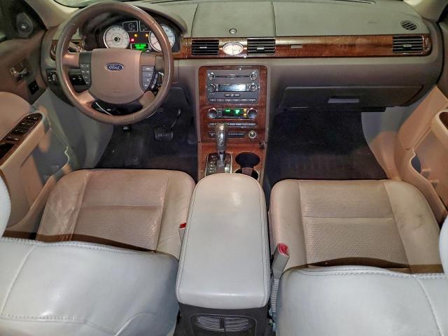 Ford Taurus Limited Image 6