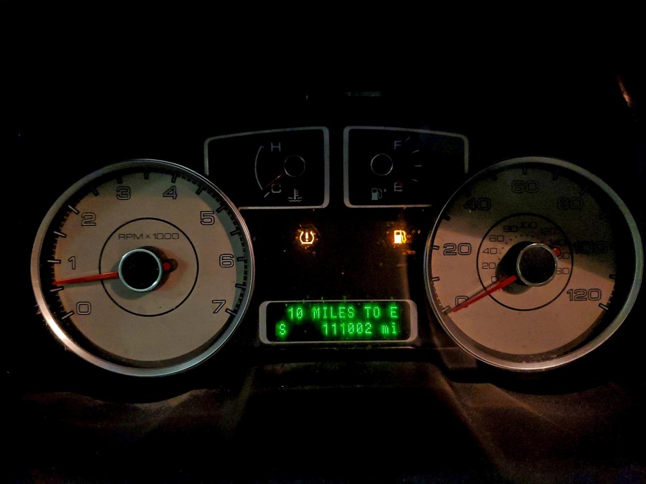 Ford Taurus Limited Image 8