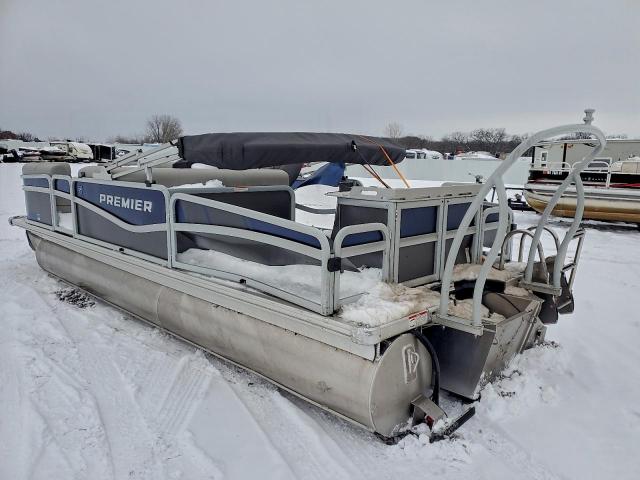 Premier Pontoon Image 3