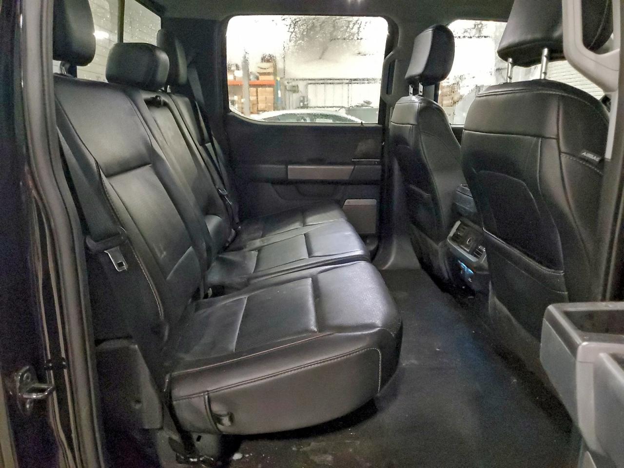 Ford F-150 Supercrew Image 6