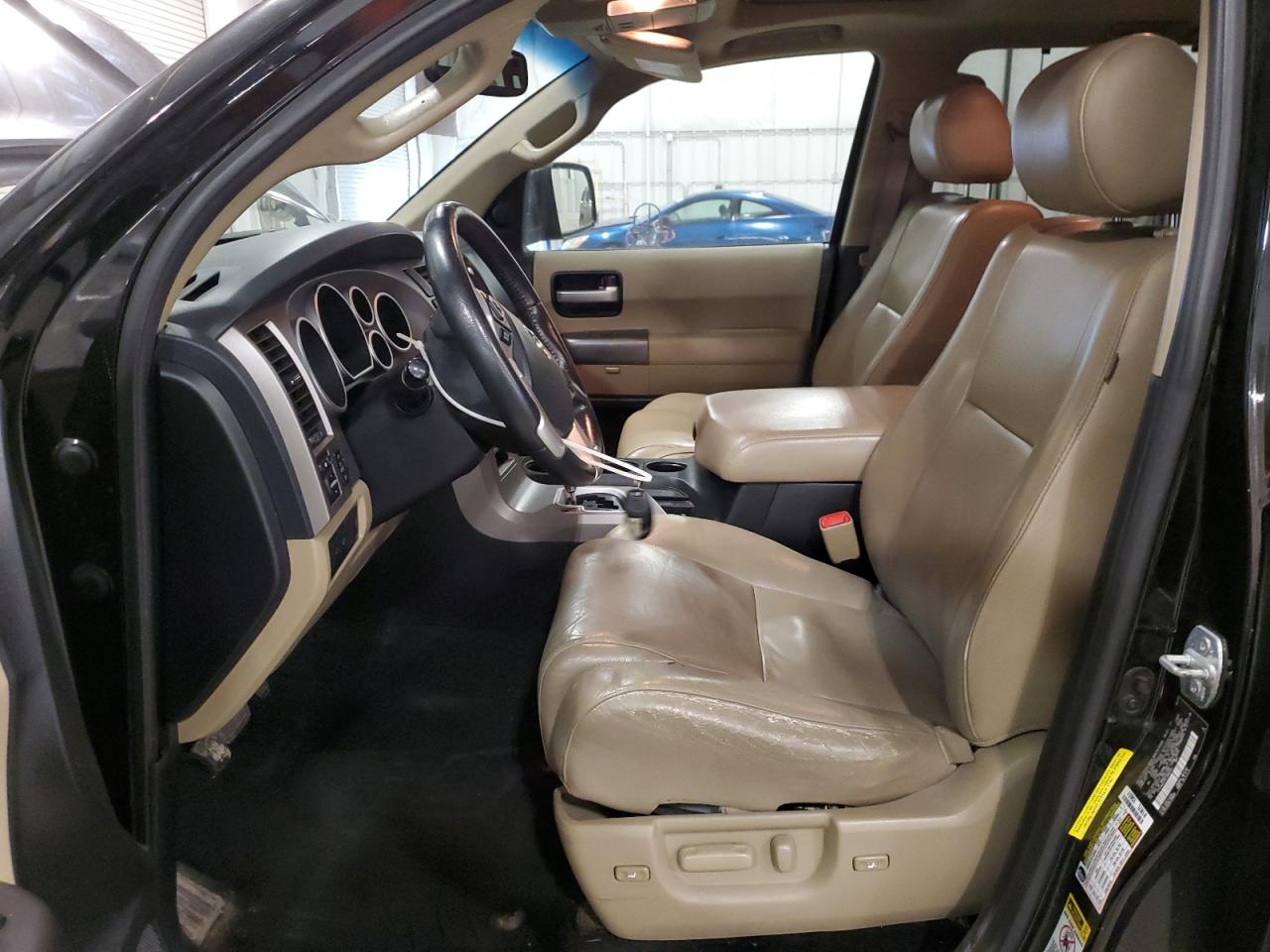 Toyota Sequoia Limited Image 5